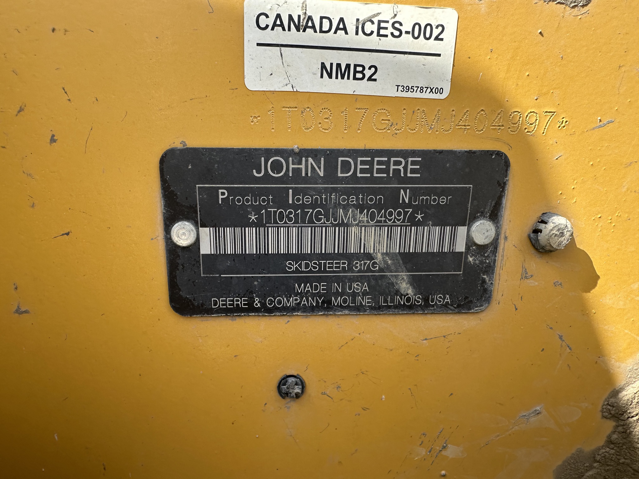 2021 John Deere 317G Image 30