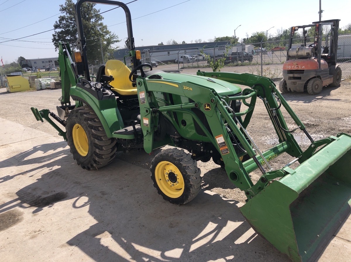 2022 John Deere 2038R Image 1