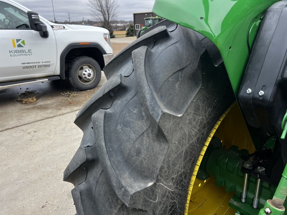 2024 John Deere 5067E - Photo13