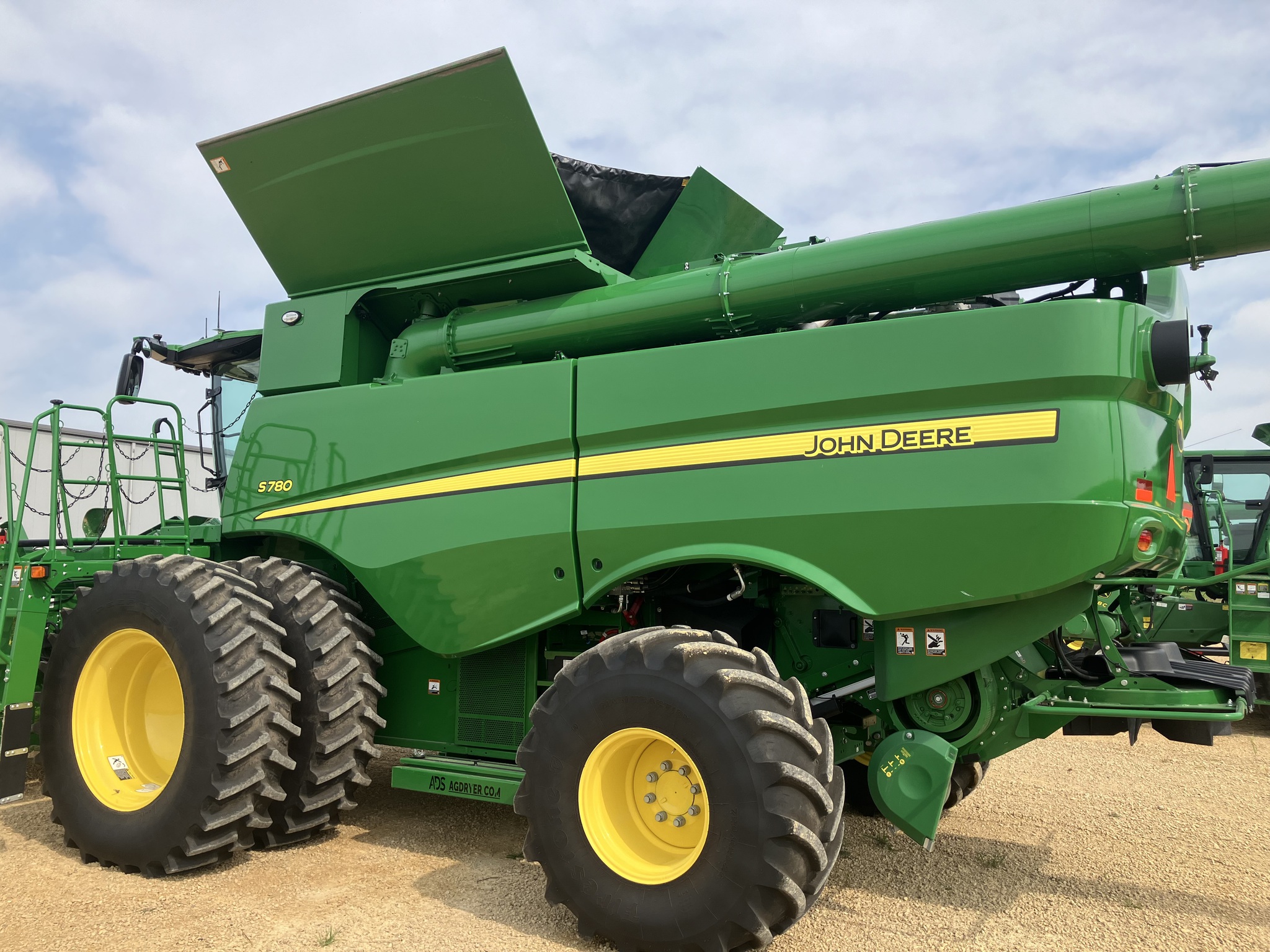 2024 John Deere S780 Image 2
