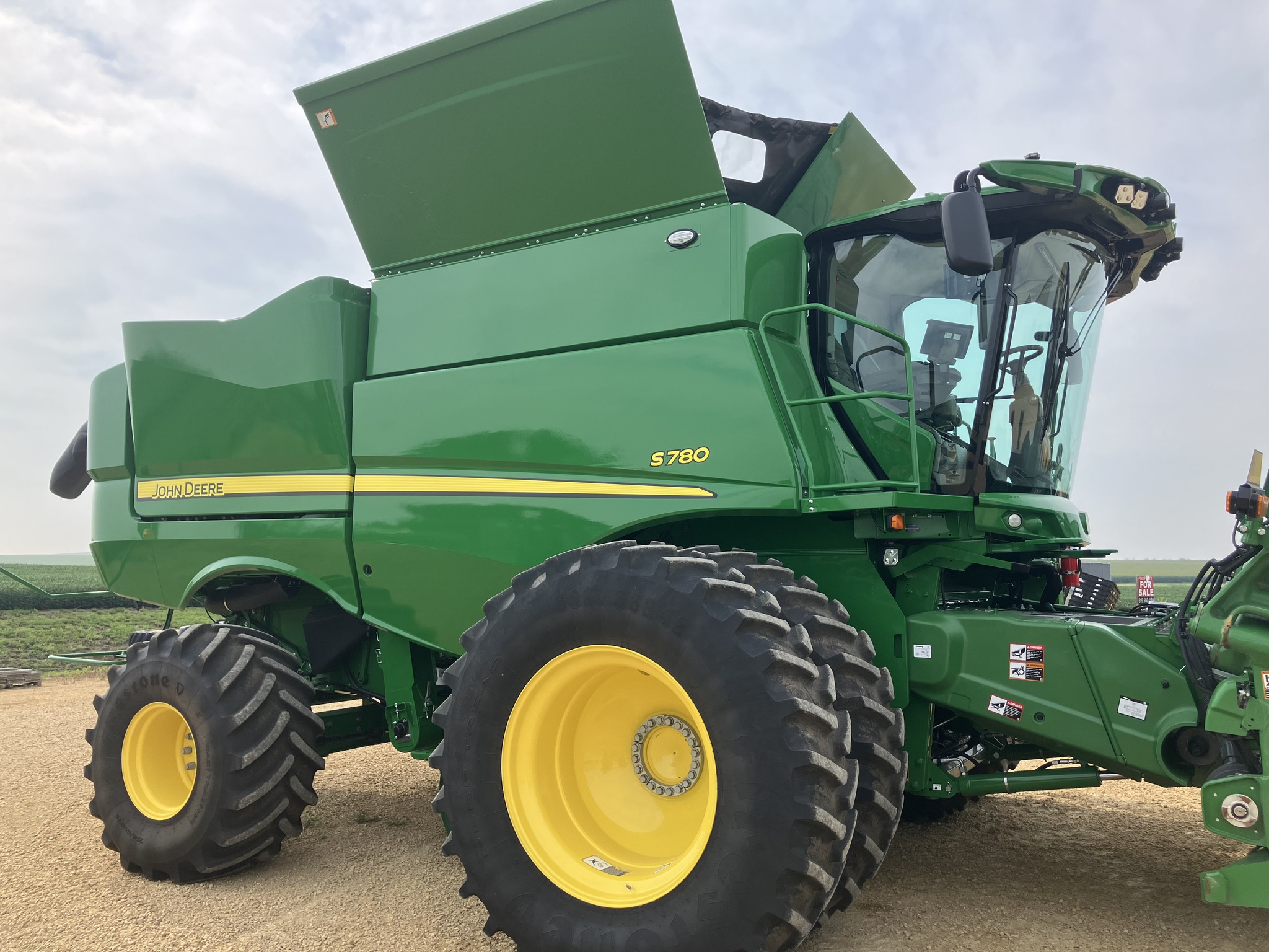 2024 John Deere S780 Image 3