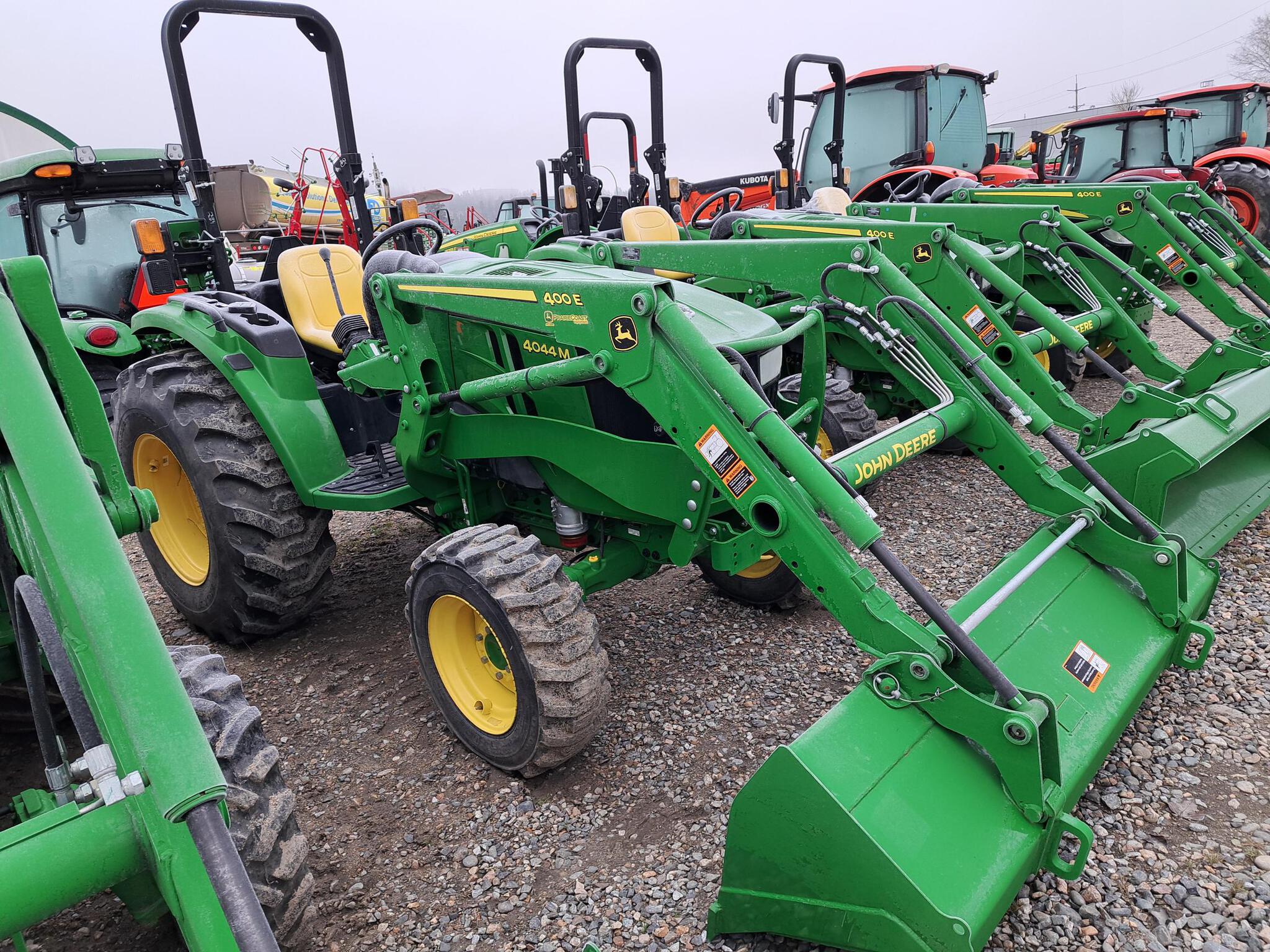 2023 John Deere 4044M Image 2