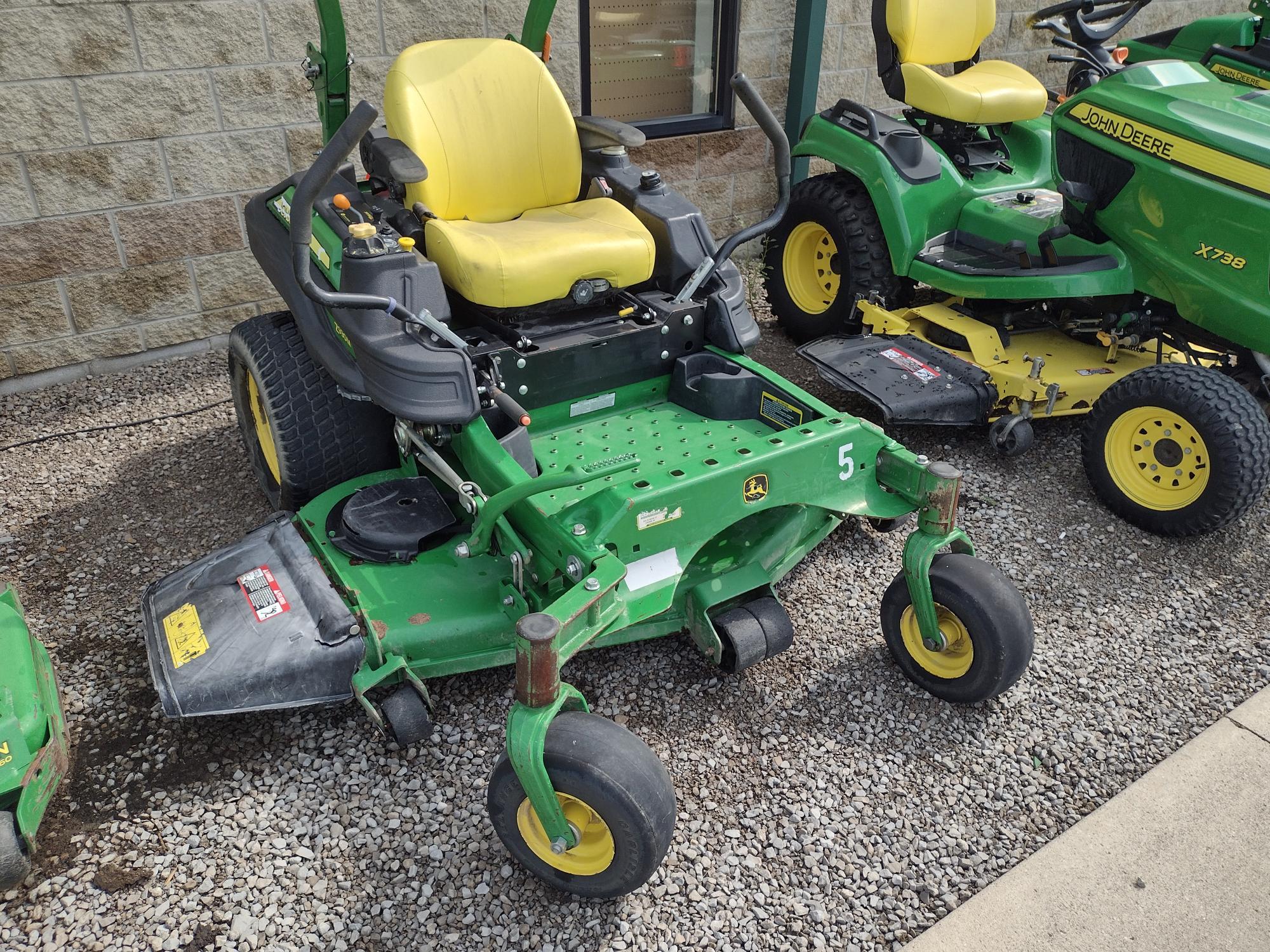 2015 John Deere Z930M Image 2
