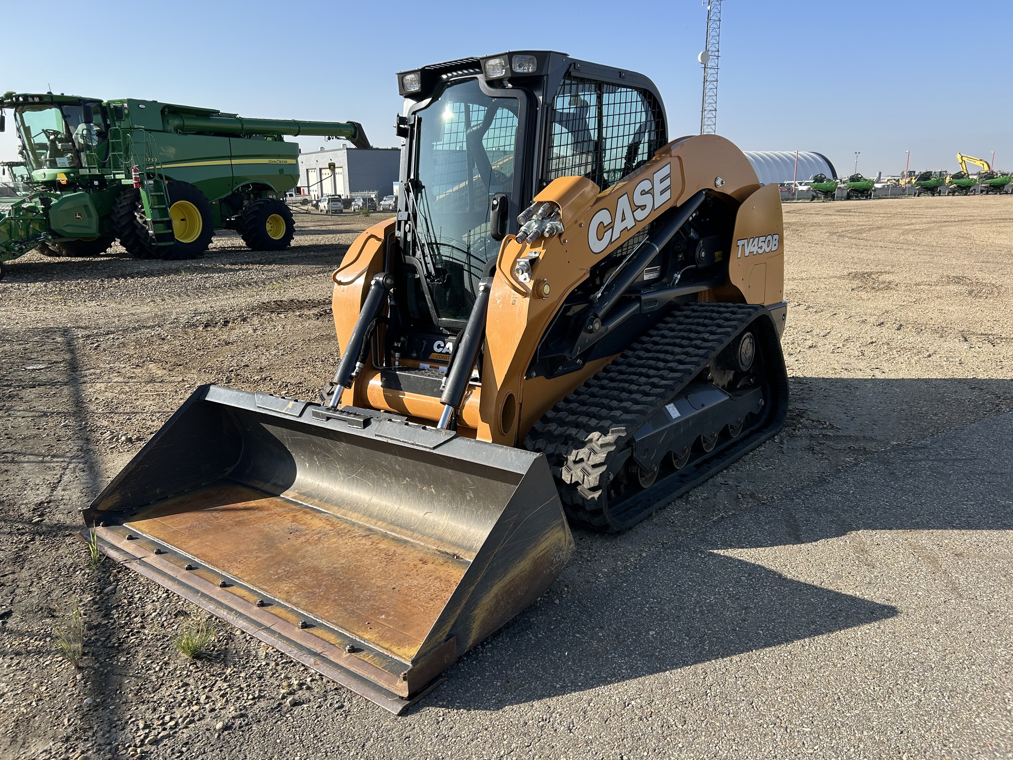 2022 Case TV450B Image 3