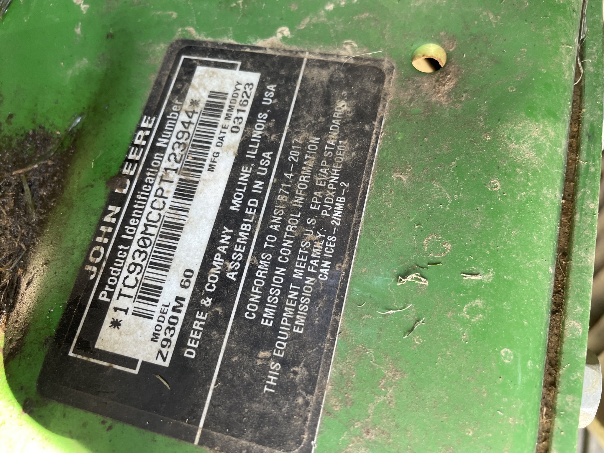 2023 John Deere Z930M Image 6
