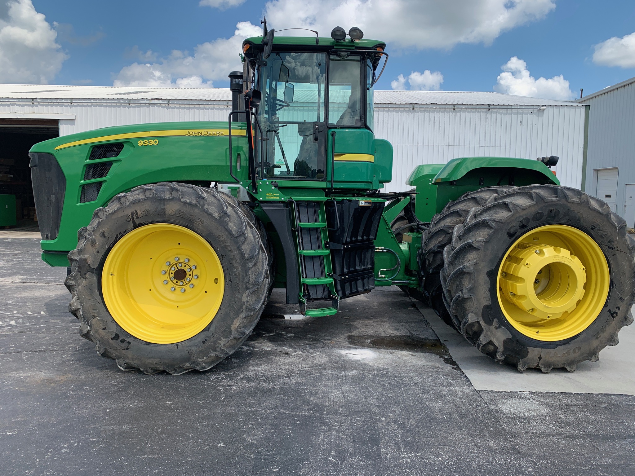  2010 John Deere 9330 at Heritage Tractor in Lamar, MO