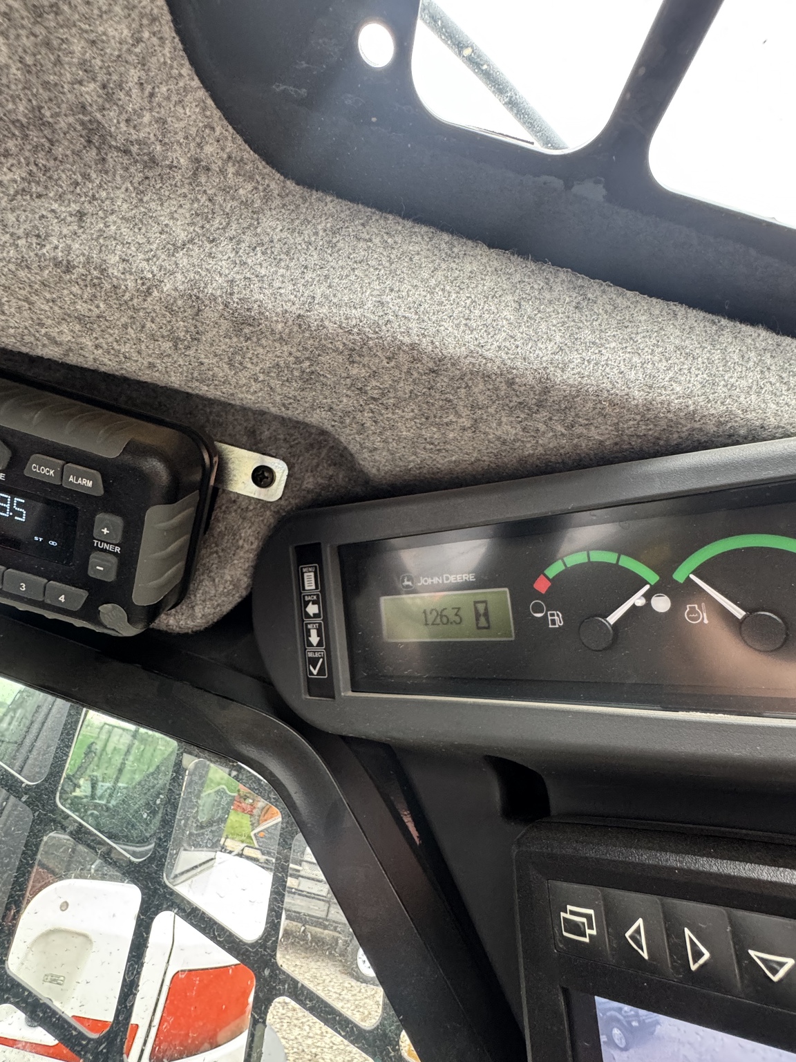 2024 John Deere 331G Image 7