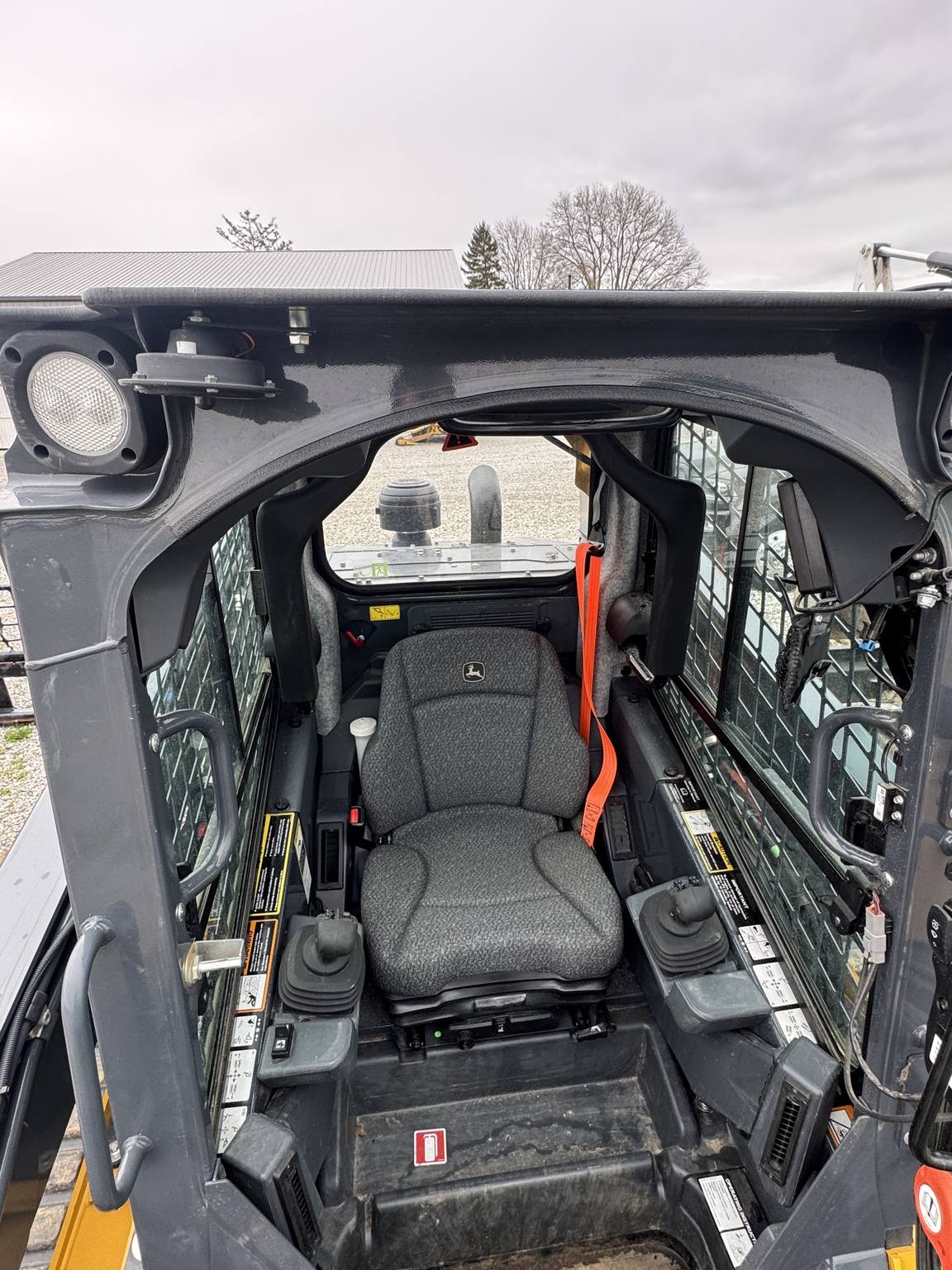 2024 John Deere 331G Image 6