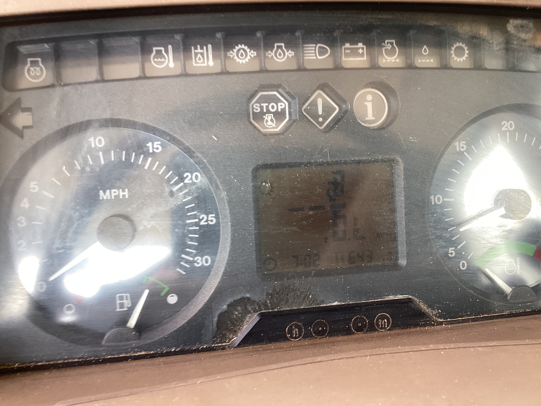 2002 John Deere 6320 Image 18