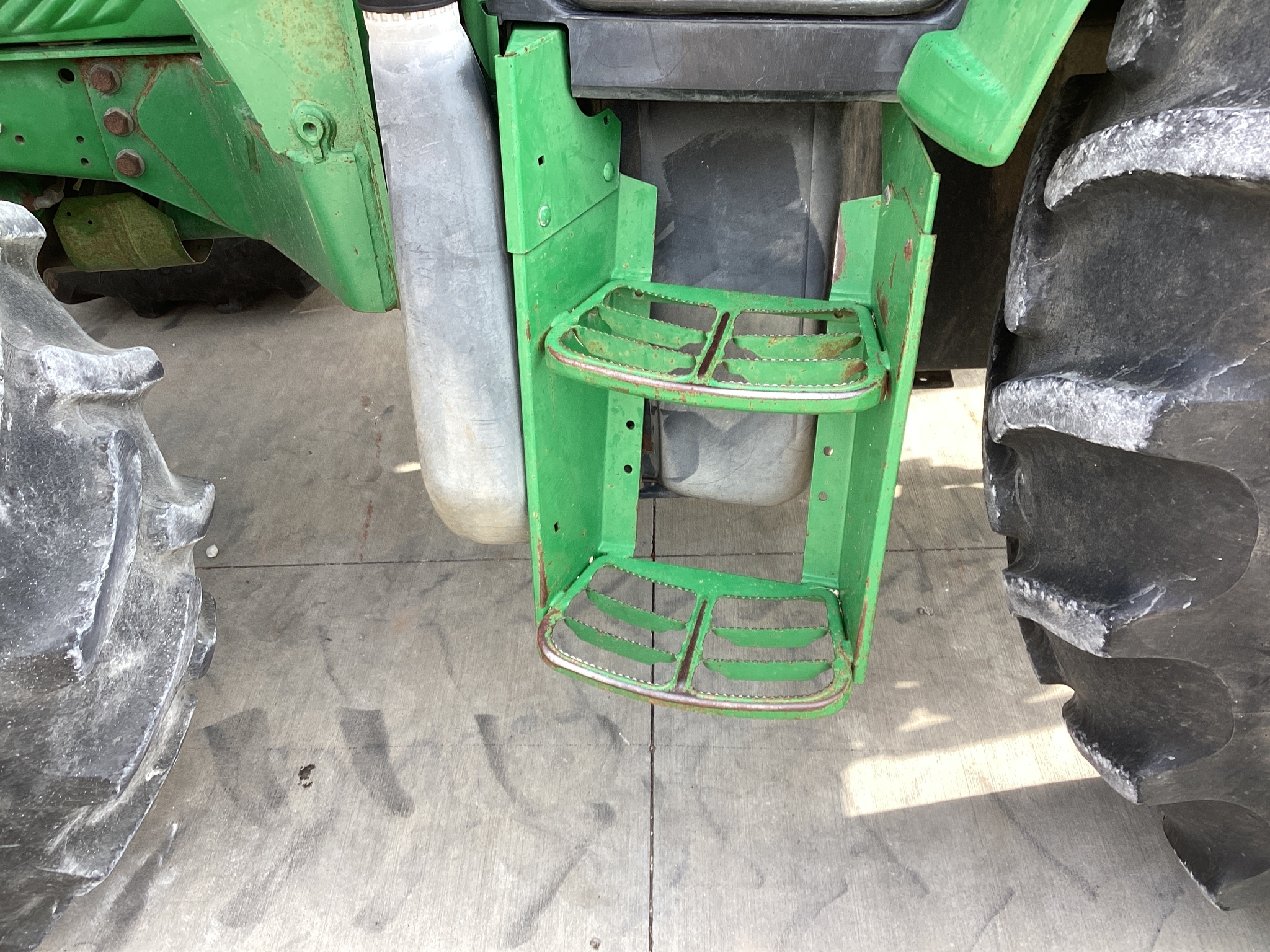 2002 John Deere 6320 Image 14