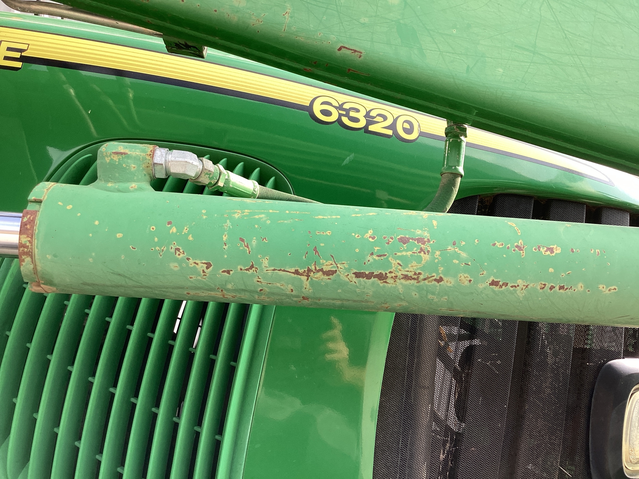 2002 John Deere 6320 Image 33