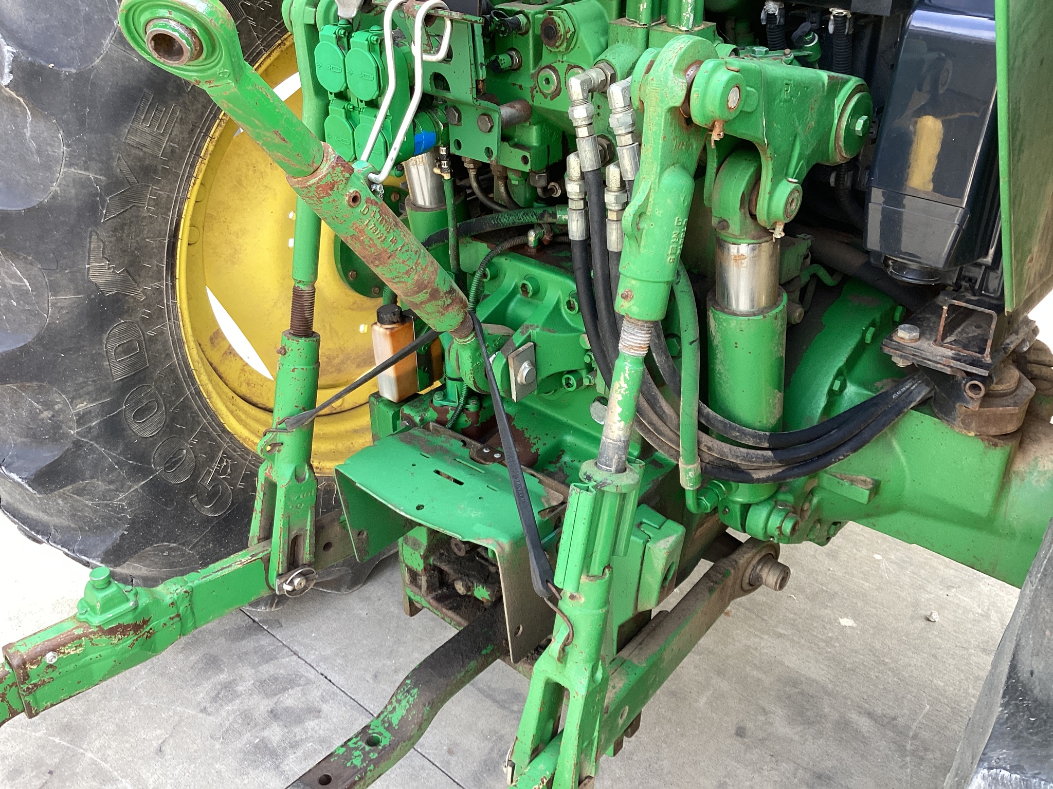 2002 John Deere 6320 Image 13