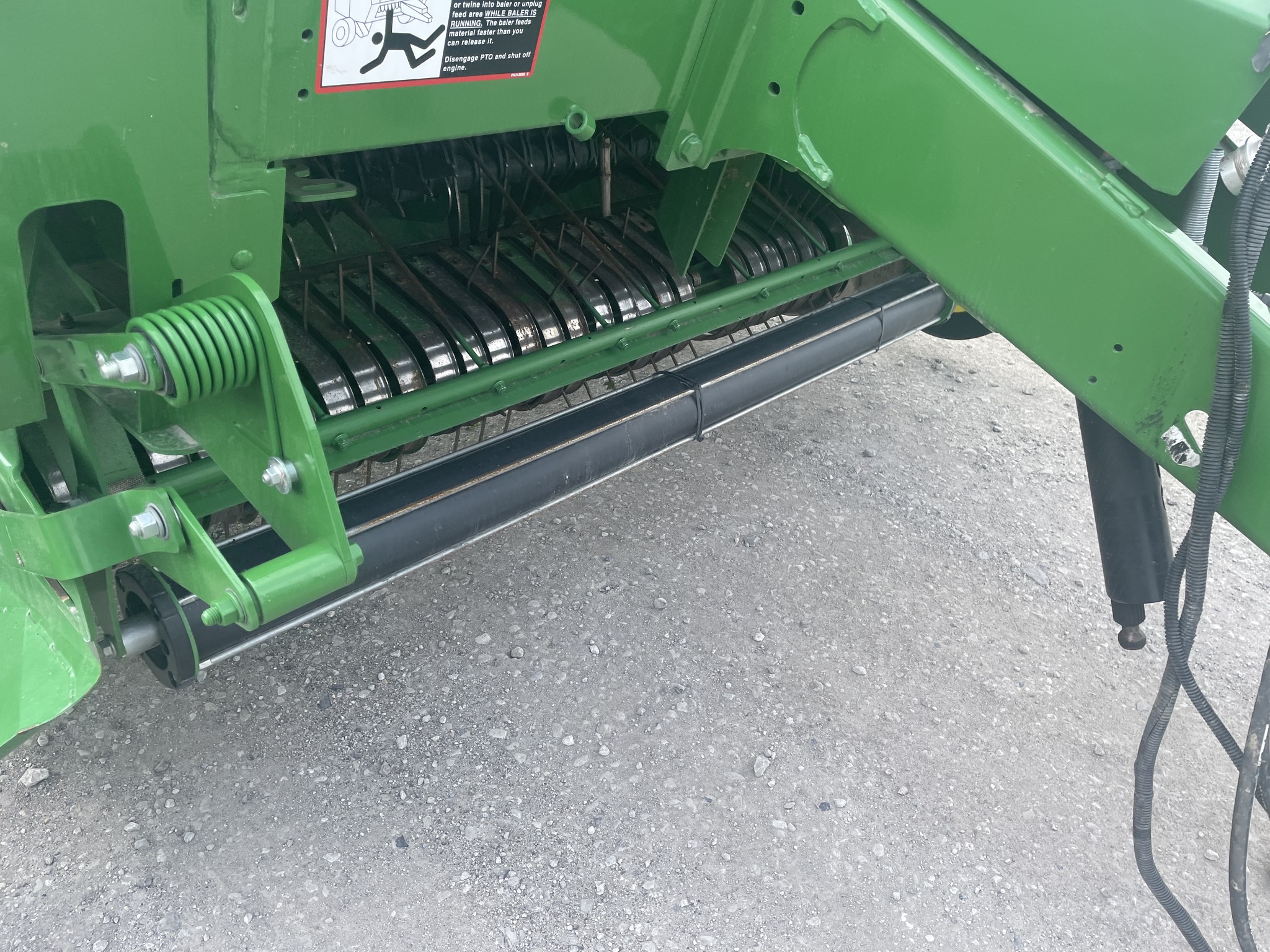 2022 John Deere 560R Image 8