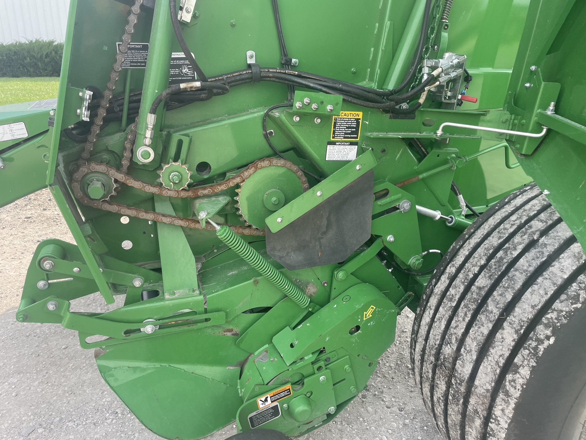 2022 John Deere 560R Image 12