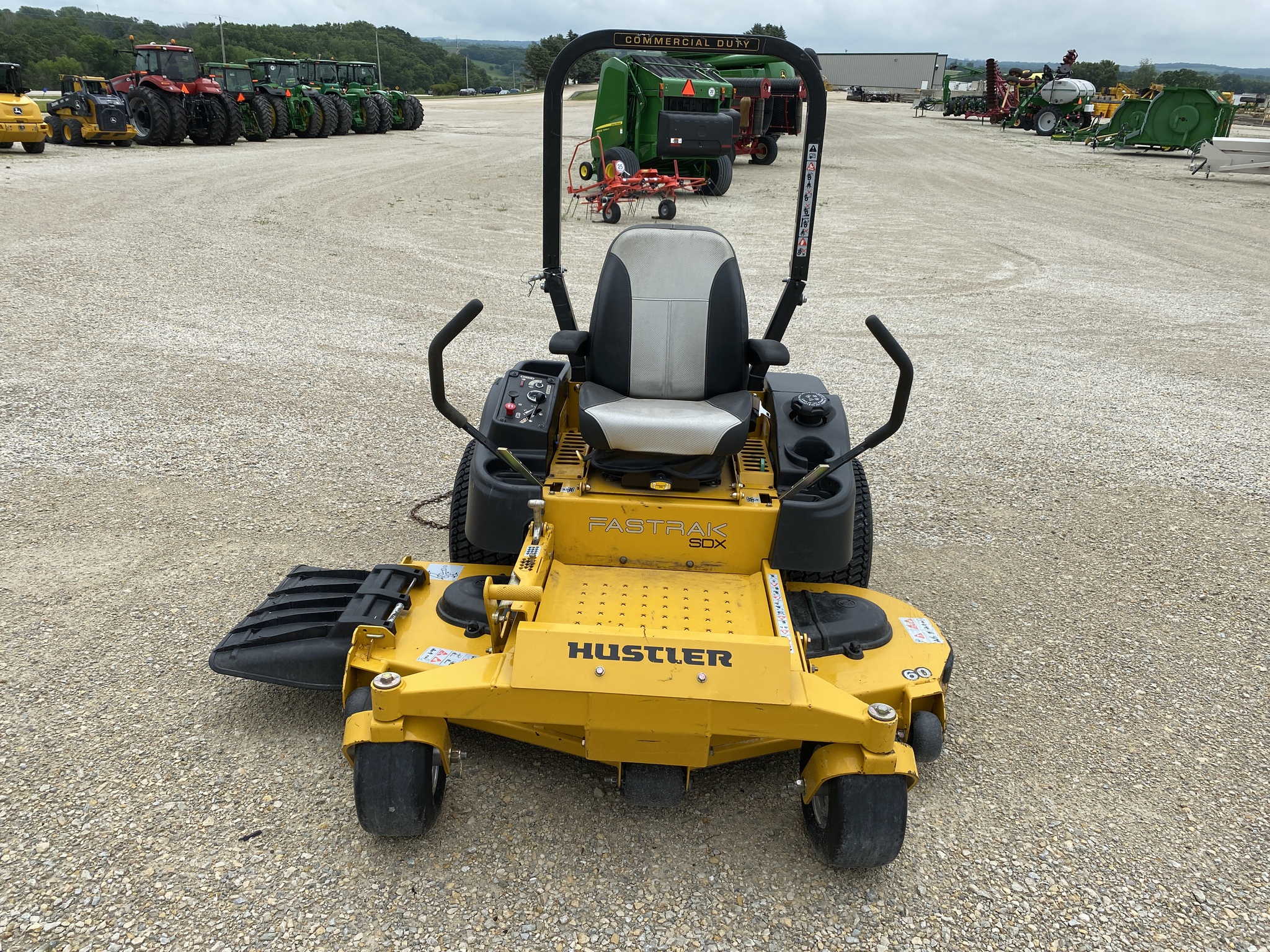2018 Hustler FasTrak SDX 23 Image 5
