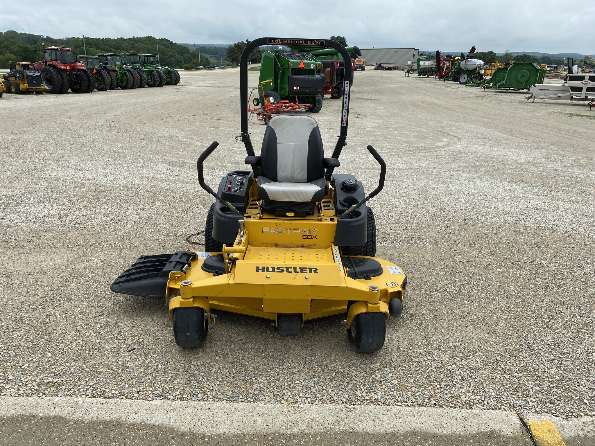 2018 Hustler FasTrak SDX 23 Image 9