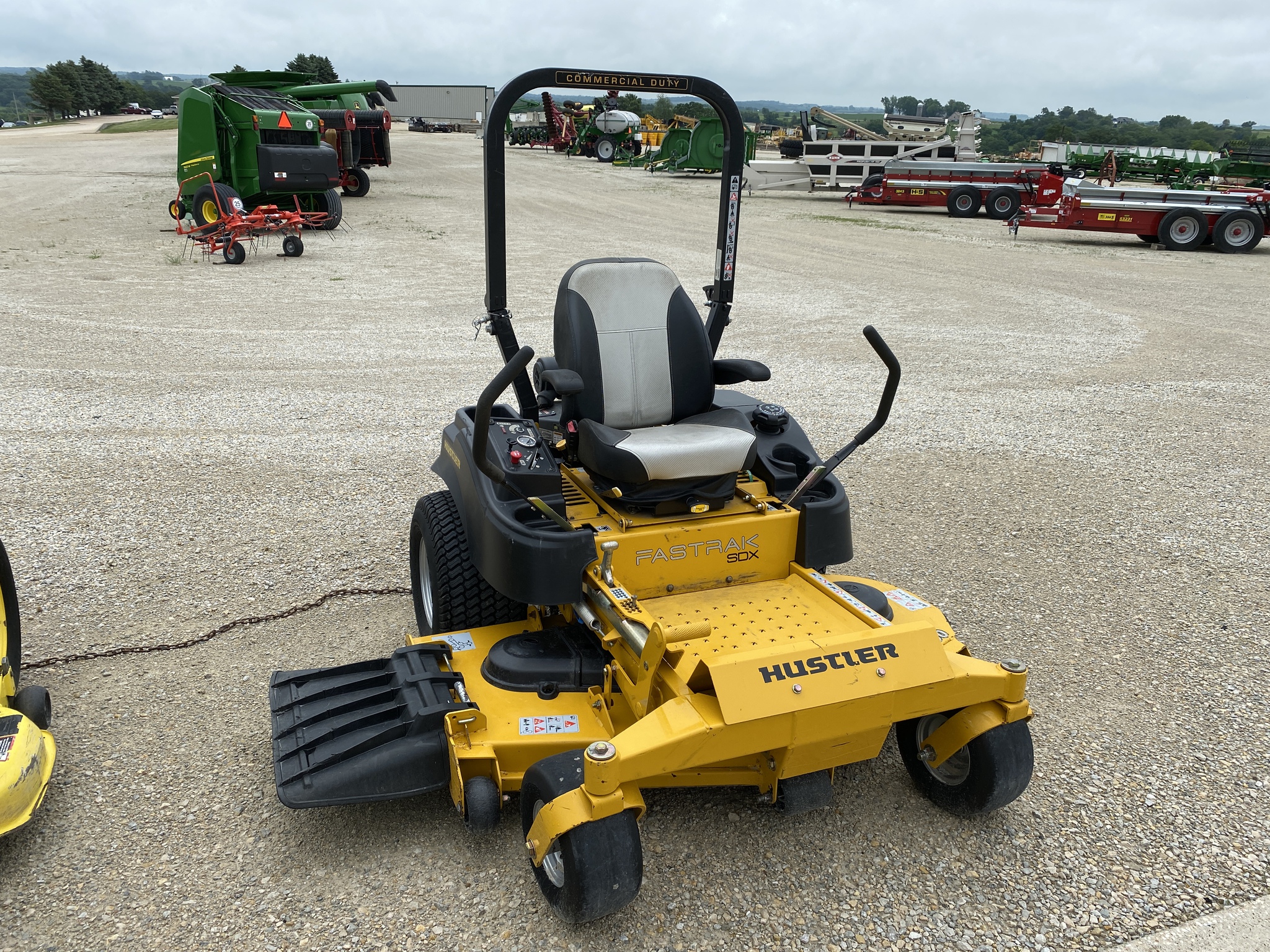 2018 Hustler FasTrak SDX 23 Image 10