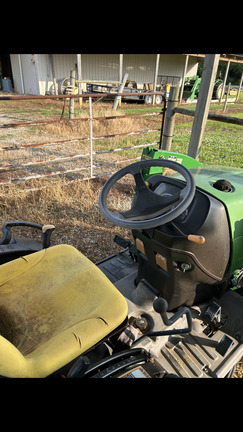 2007 John Deere 2320