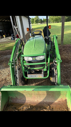 2007 John Deere 2320