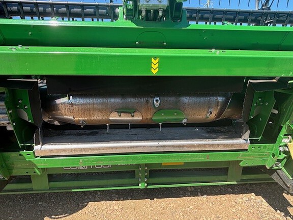 Used 2024 John Deere HD45R Combine Platforms at Horizon Ag & Turf in Lloydminster, AB - Photo15