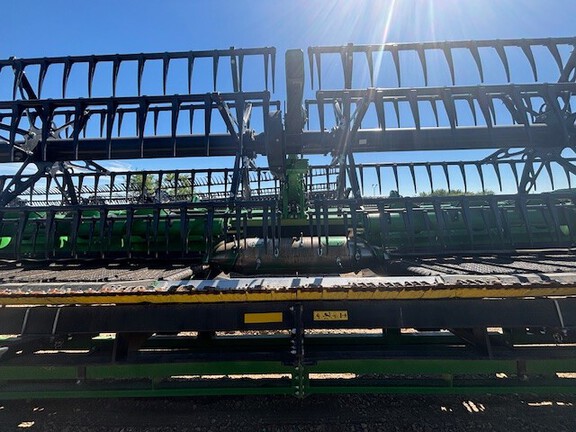 Used 2024 John Deere HD45R Combine Platforms at Horizon Ag & Turf in Lloydminster, AB - Photo8