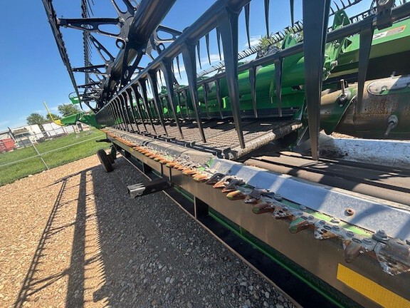 Used 2024 John Deere HD45R Combine Platforms at Horizon Ag & Turf in Lloydminster, AB - Photo9