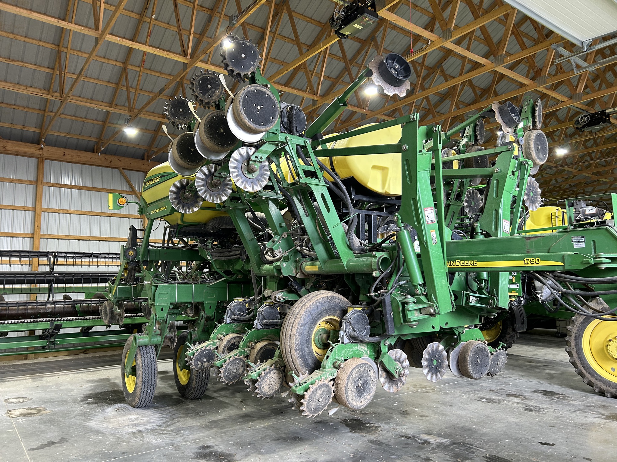 2010 John Deere 1790 Image 3