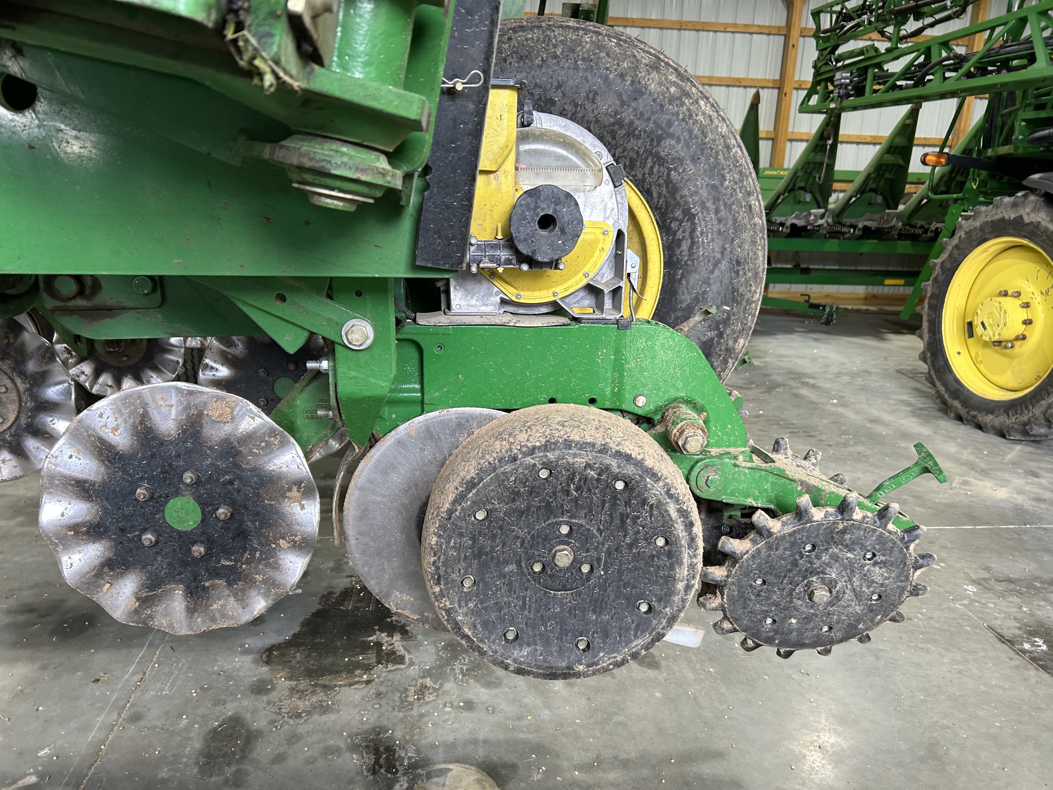 2010 John Deere 1790 Image 2