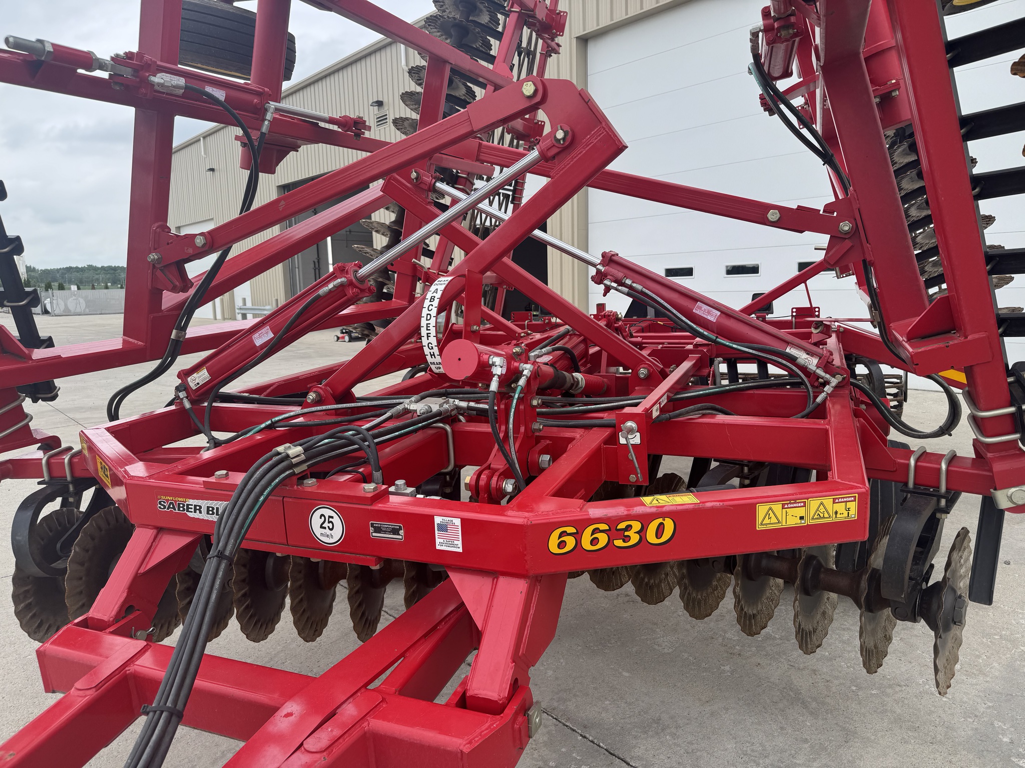 2012 Sunflower 6630-29 Image 10