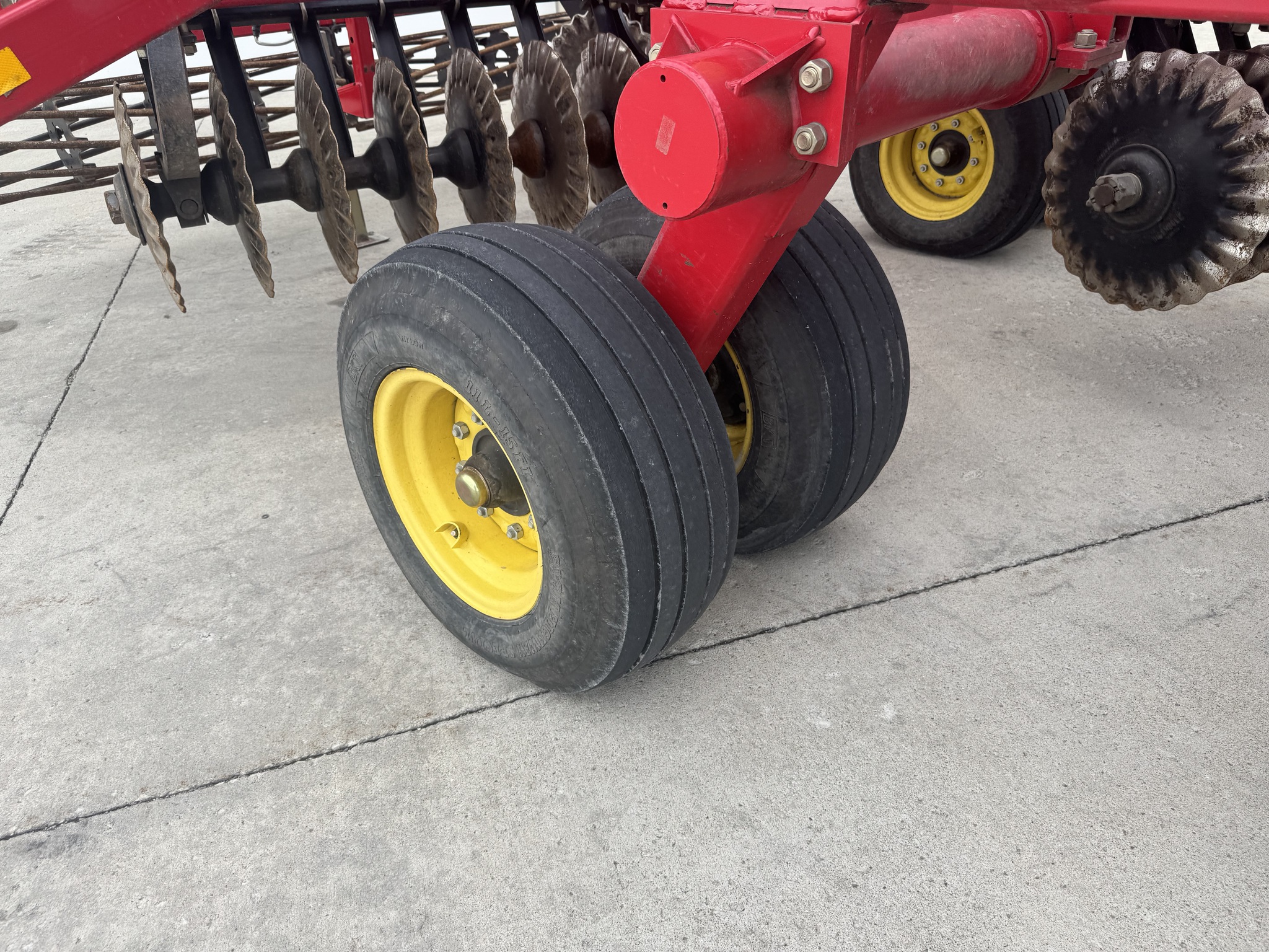 2012 Sunflower 6630-29 Image 18