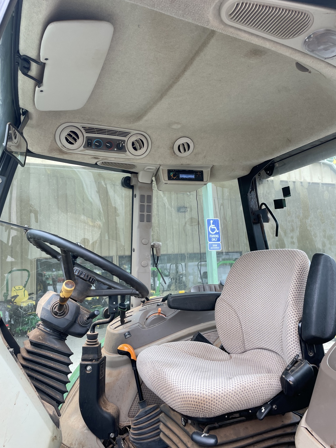 2019 John Deere 5090E Image 3