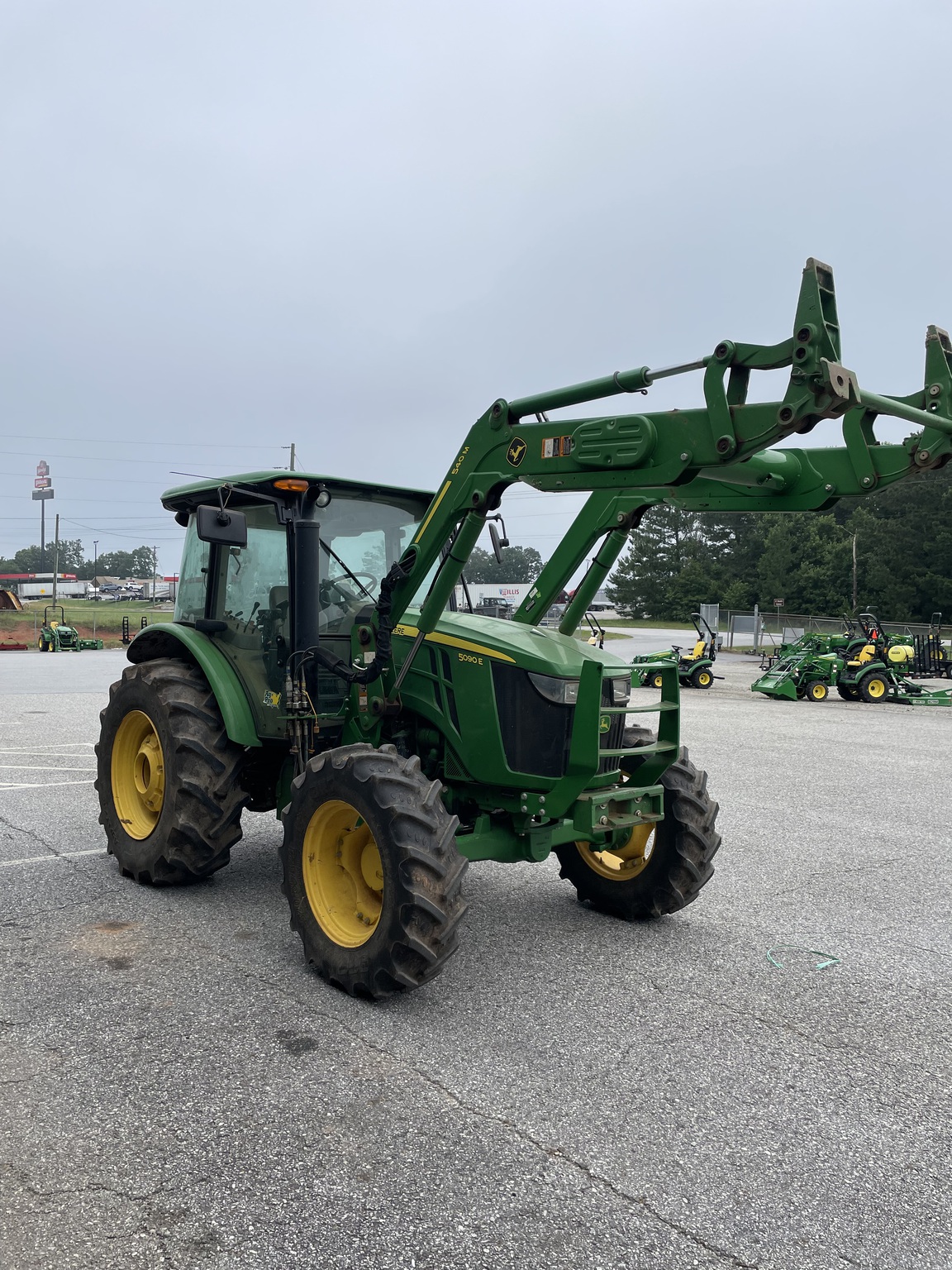 2019 John Deere 5090E Image 5