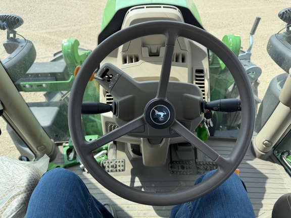 2025 John Deere 6R 165 - Photo26