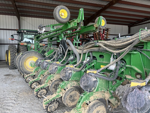 Photo of 2019 John Deere 1775NT