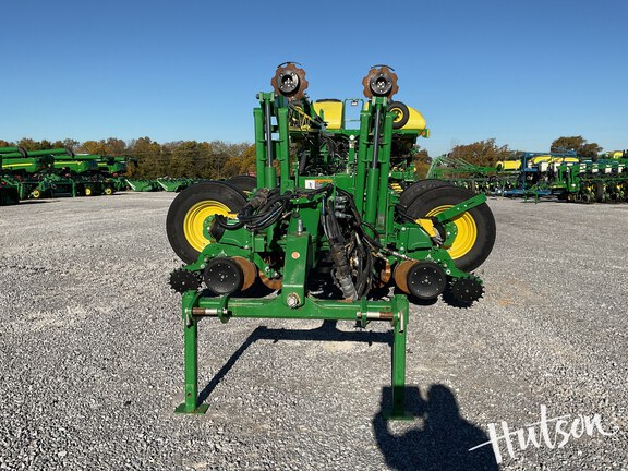 Photo of 2019 John Deere 1775NT