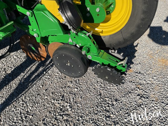 Photo of 2019 John Deere 1775NT