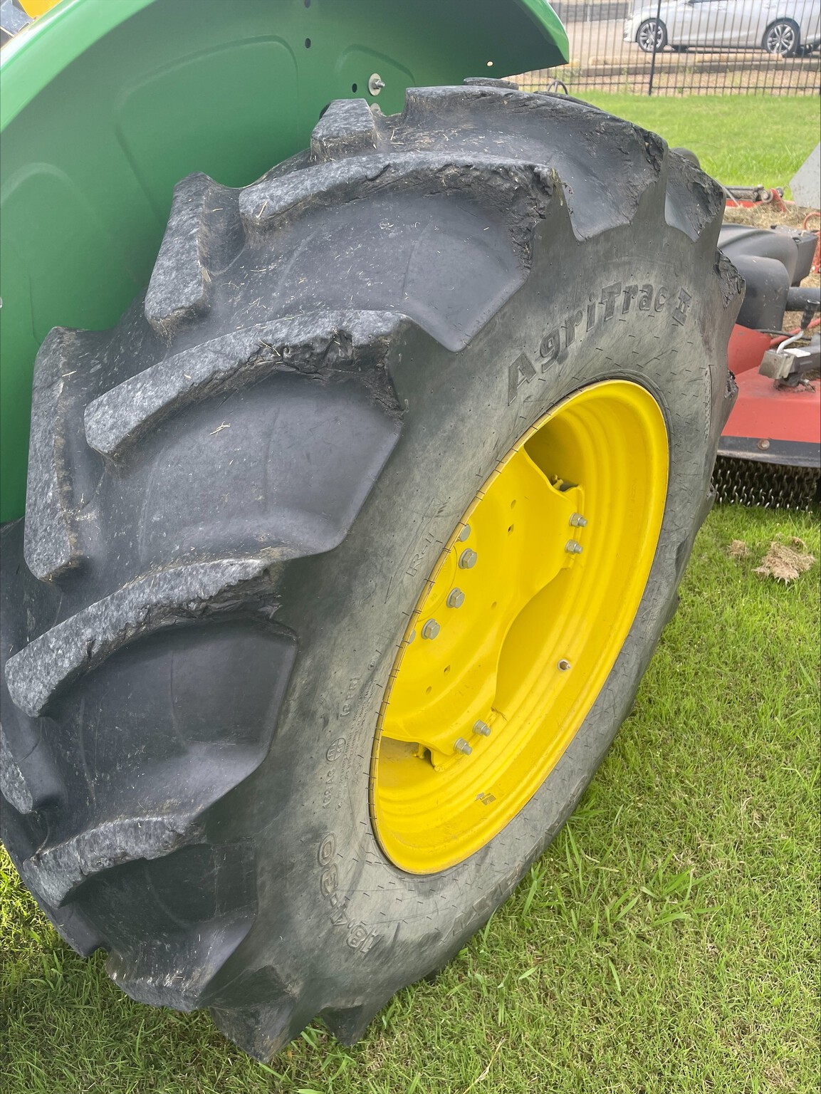 2019 John Deere 5090E Image 8