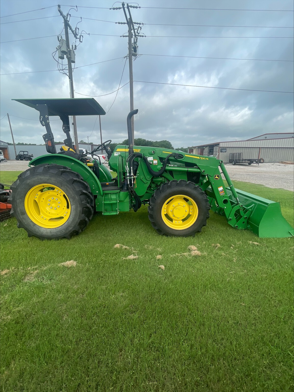2019 John Deere 5090E Image 3