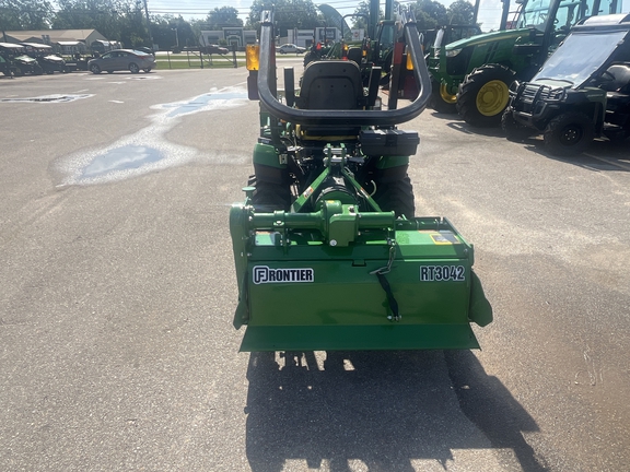 2023 John Deere 1025R Photo 3