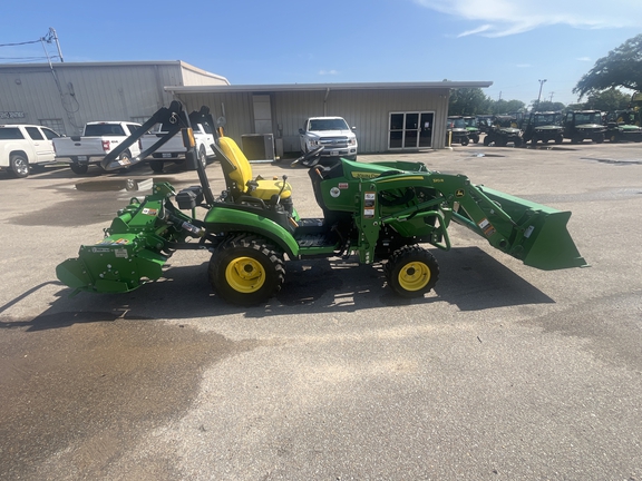 2023 John Deere 1025R Photo 9