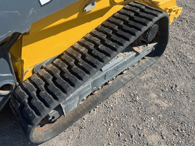 2023 John Deere 333G Image 13