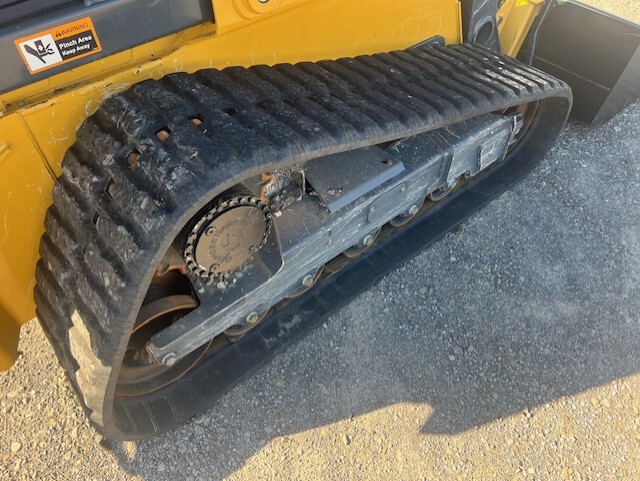 2023 John Deere 333G Image 16