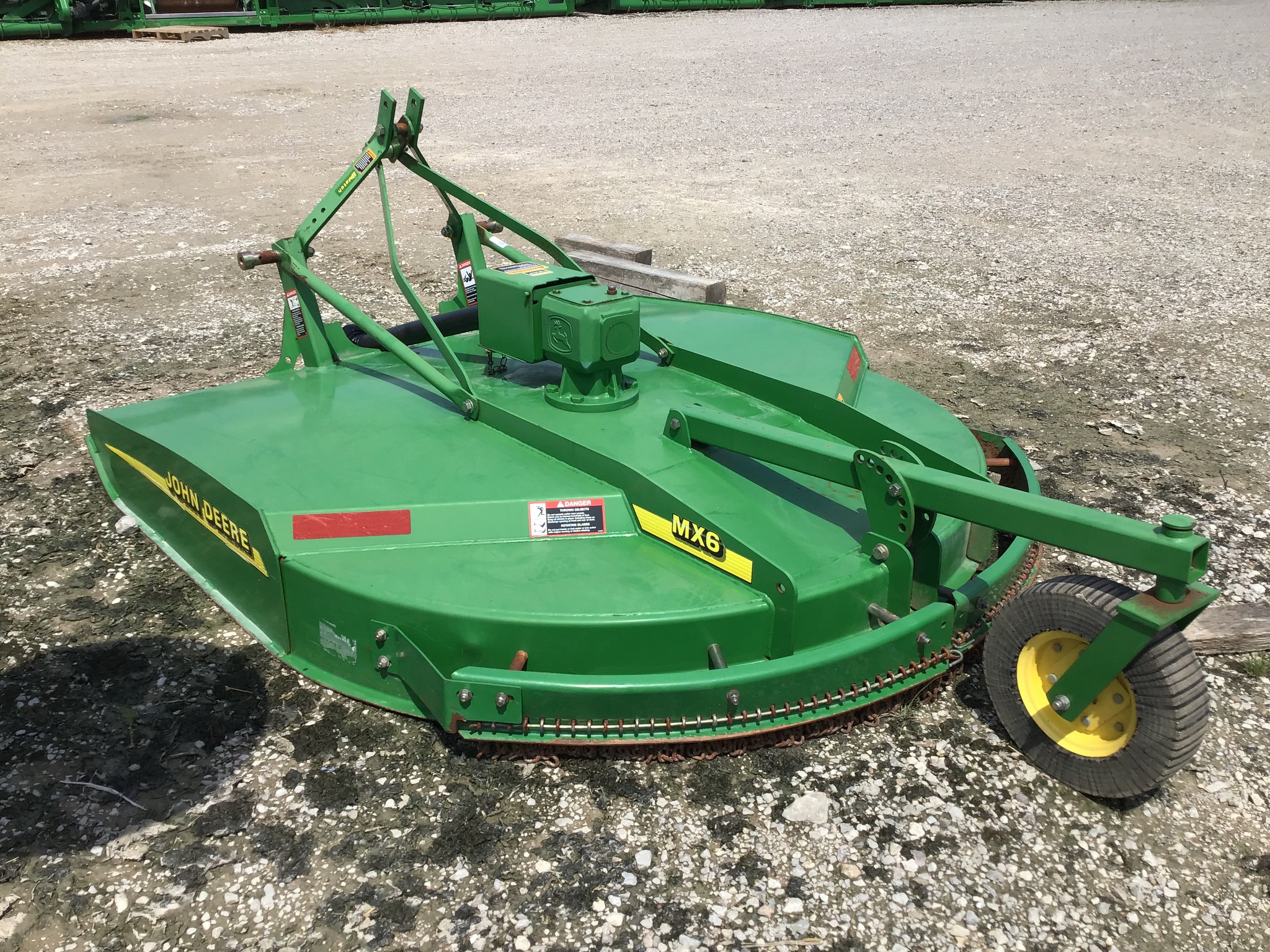 2010 John Deere MX6 Image 6