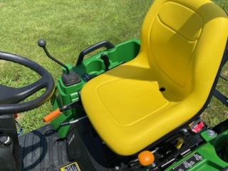 2025 John Deere 1023E Image 6