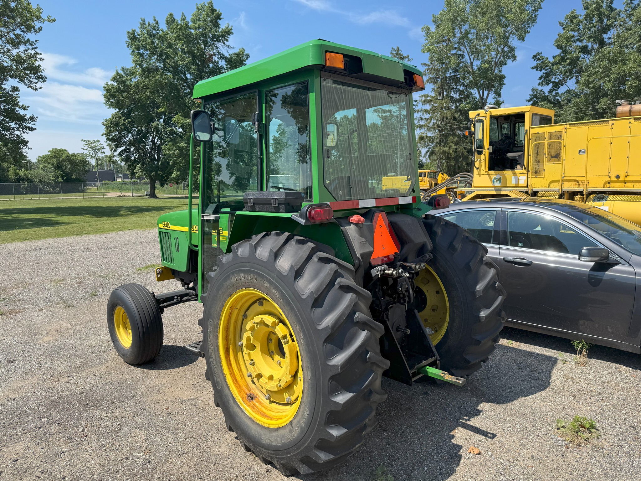 1999 John Deere 5510 Image 6