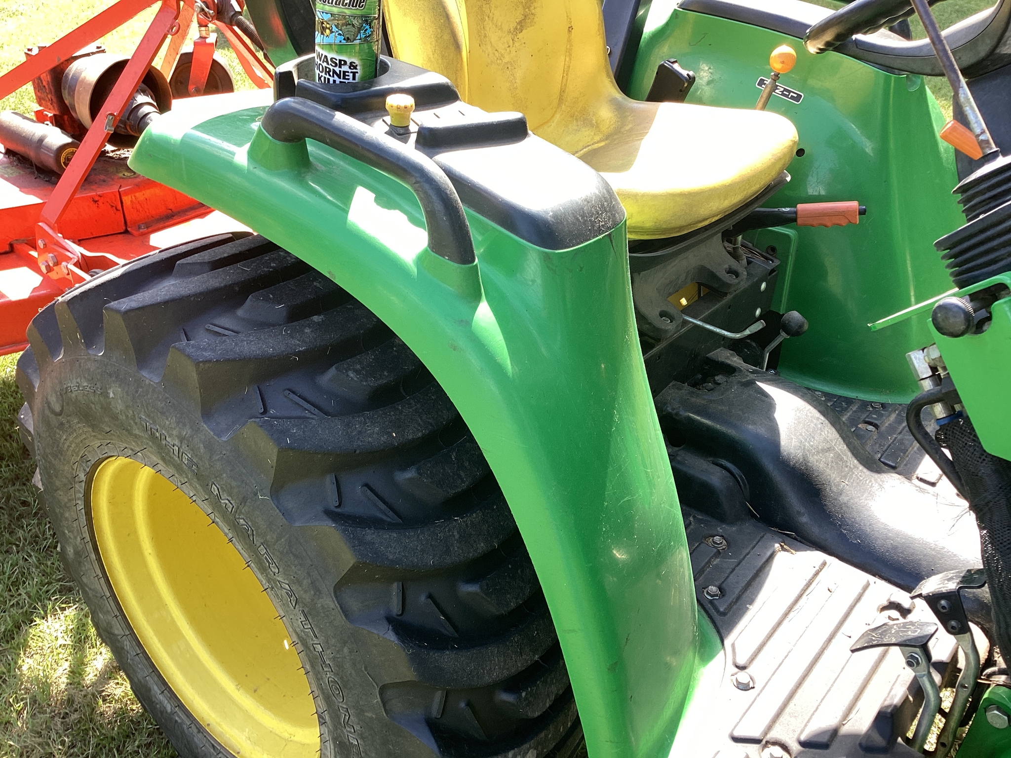 2014 John Deere 3038E Image 11
