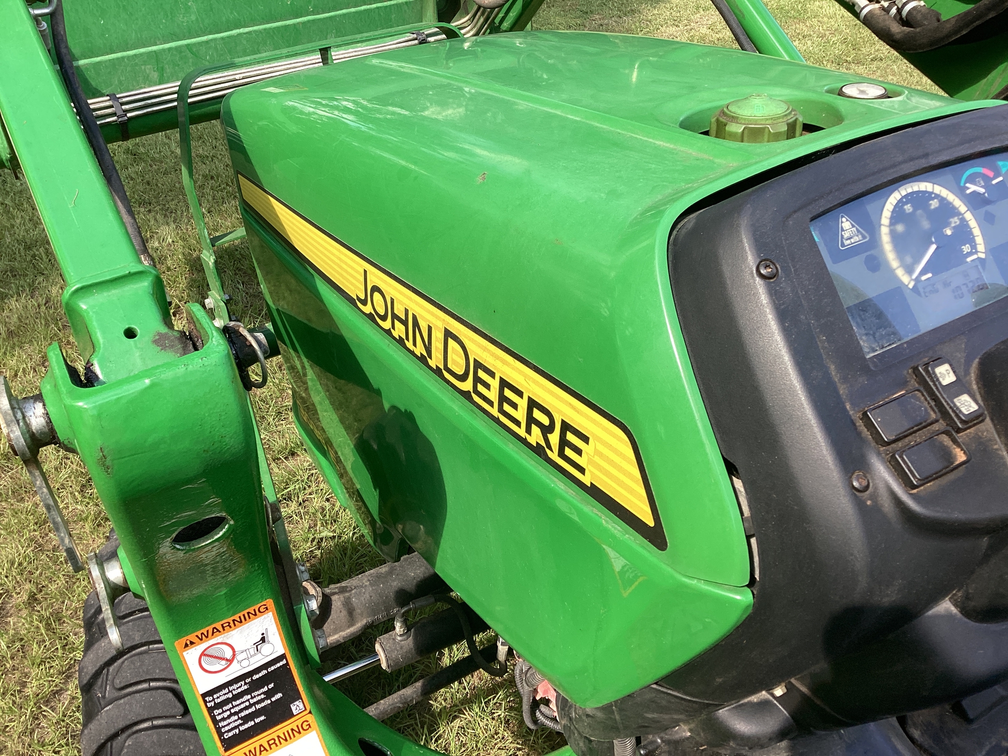 2014 John Deere 3038E Image 13