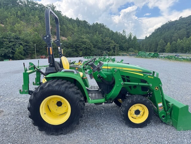 2019 John Deere 3038E
