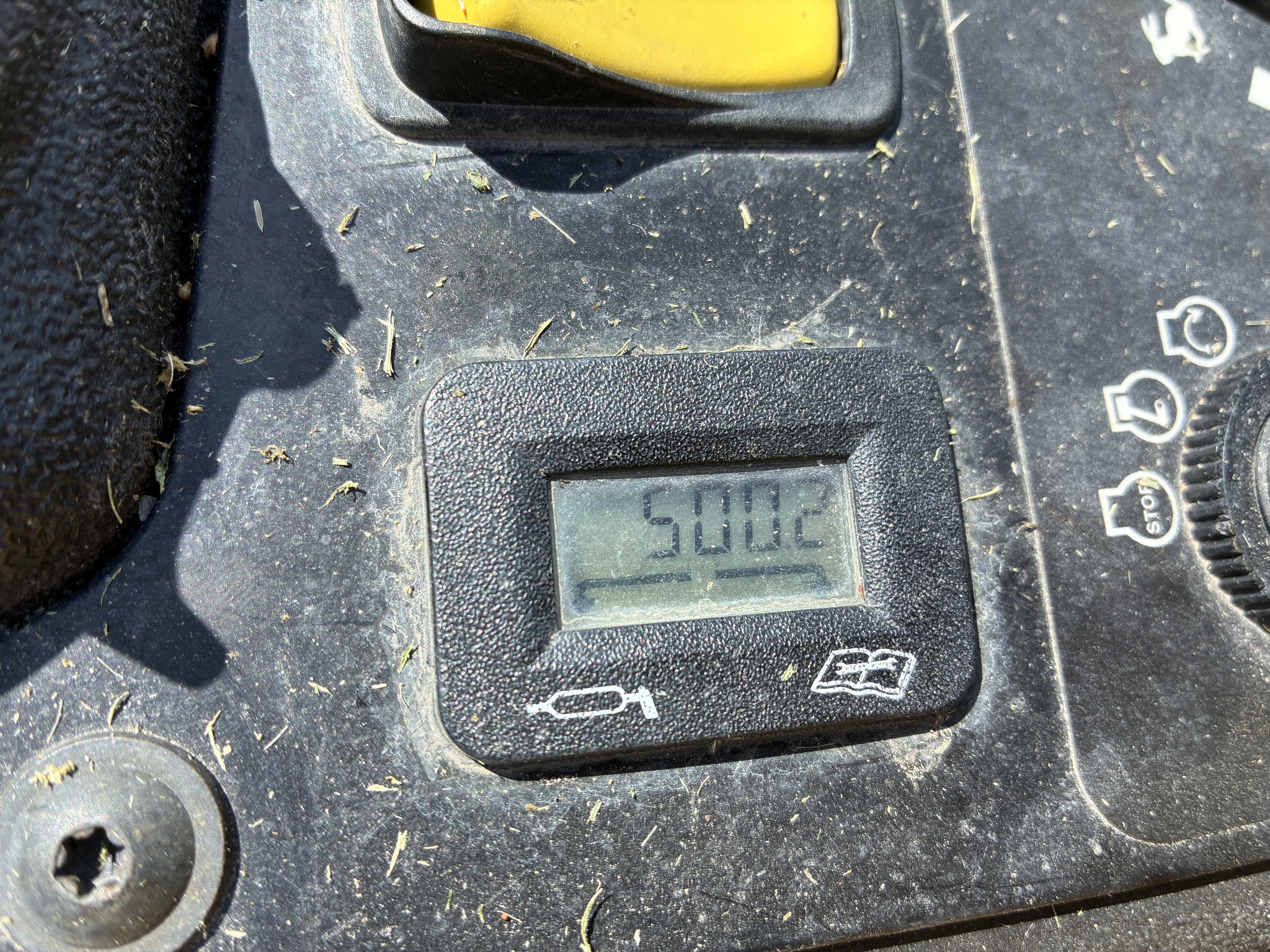2021 John Deere Z735M Image 5