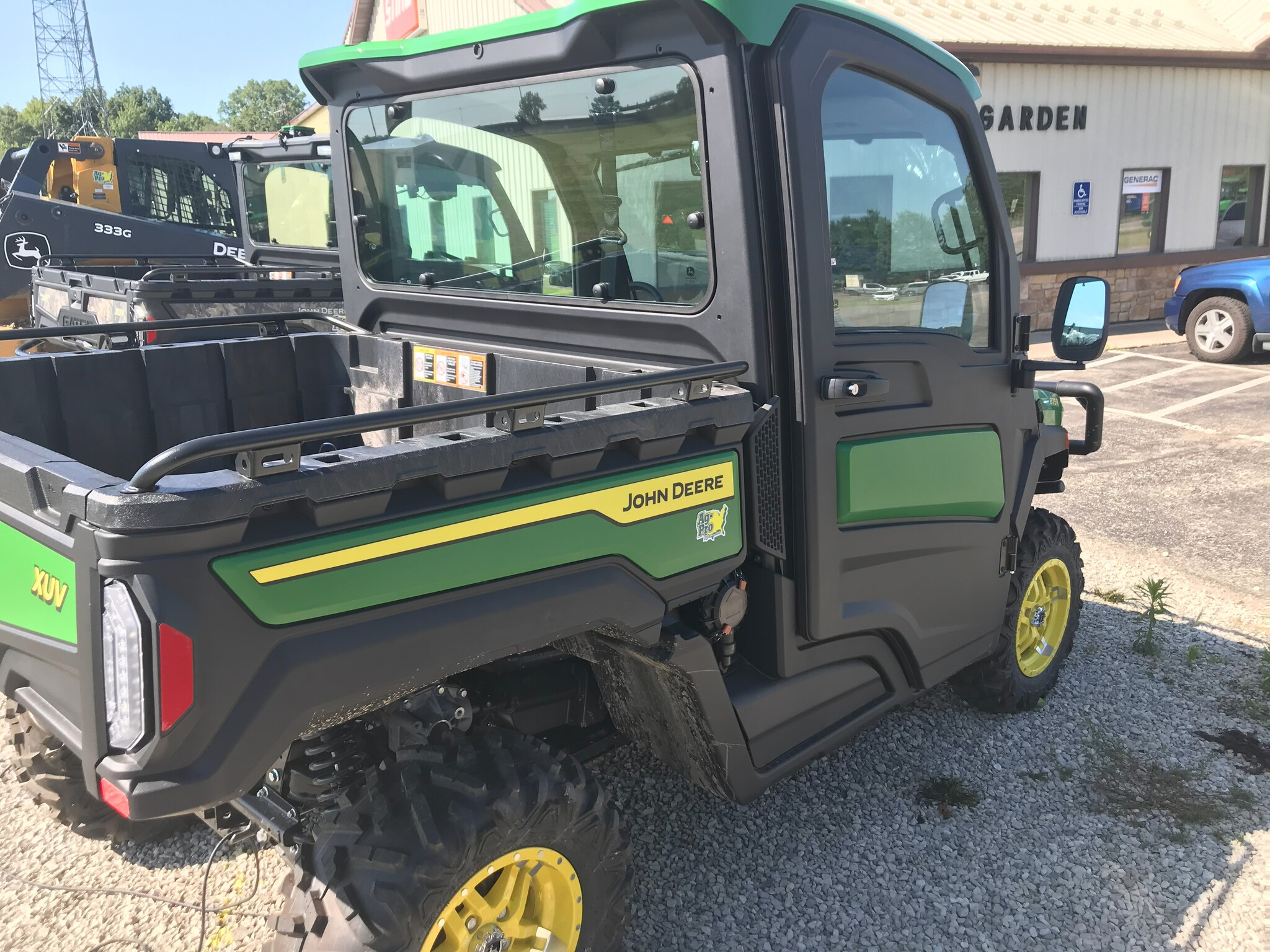 2025 John Deere GATOR XUV 875R Image 5